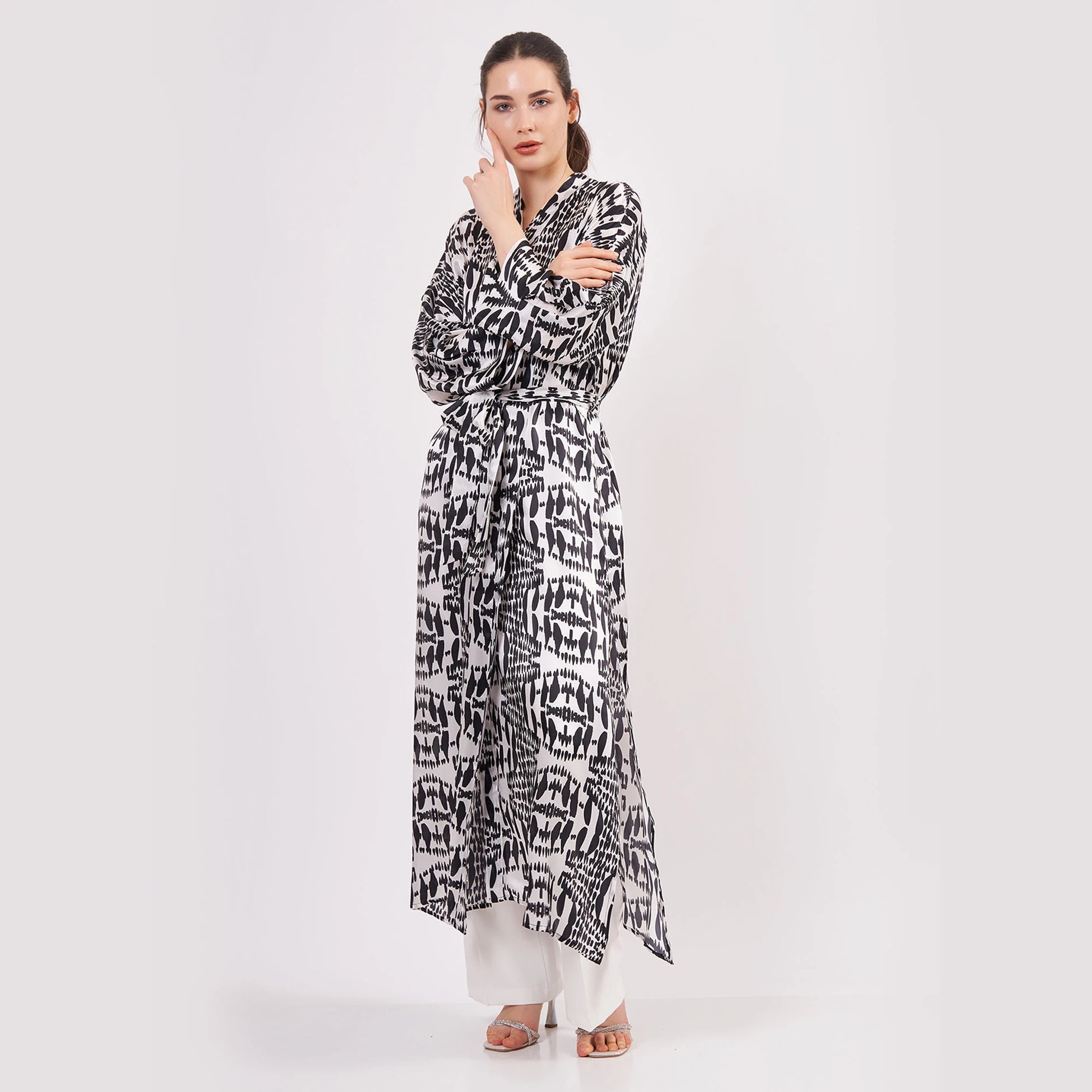Saf İpek Uzun Kimono Kaftan | Siyah-Beyaz Desenli | Nomads Felt