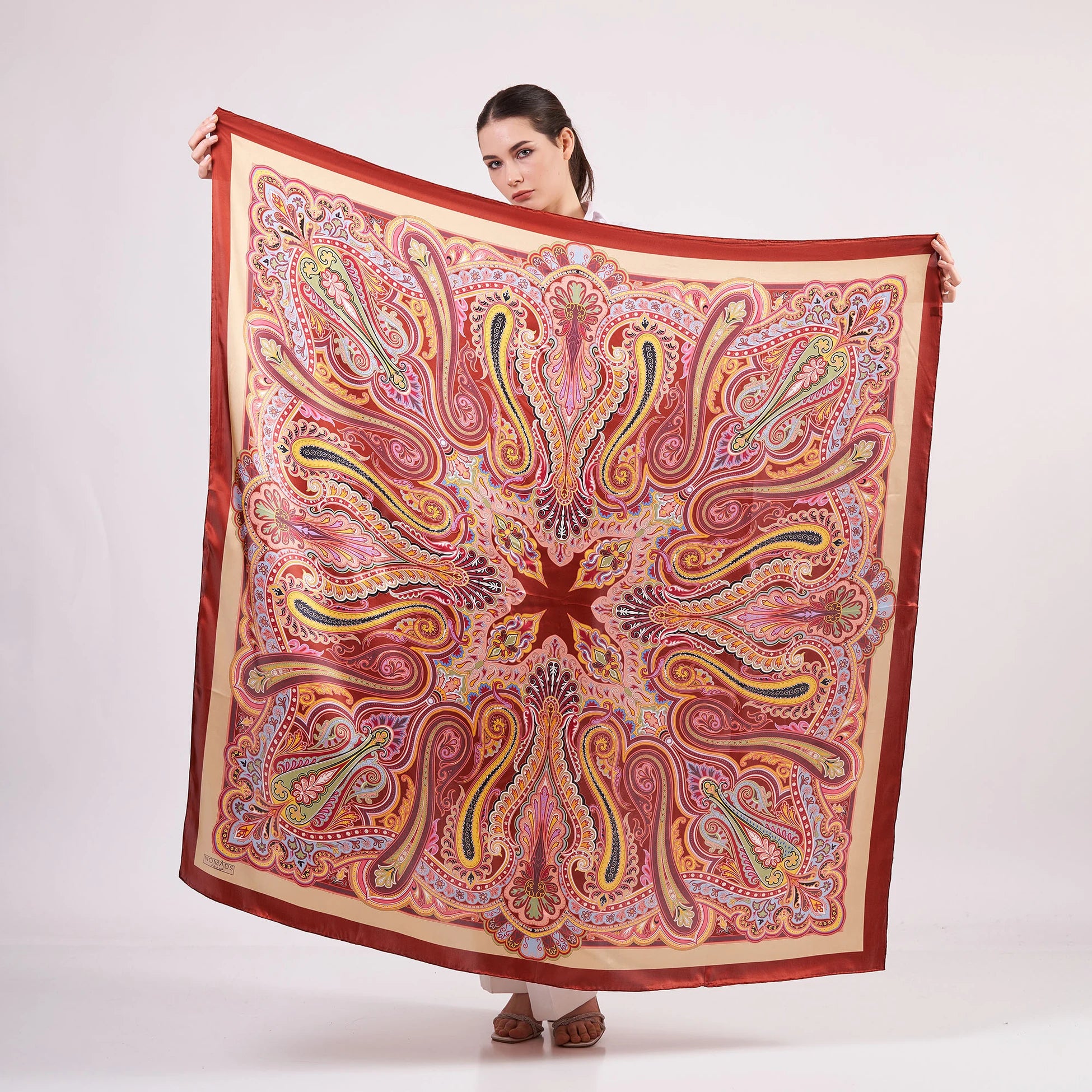 Saf İpek Şal | 140 cm | Etro Desen 2 | Nomads Felt