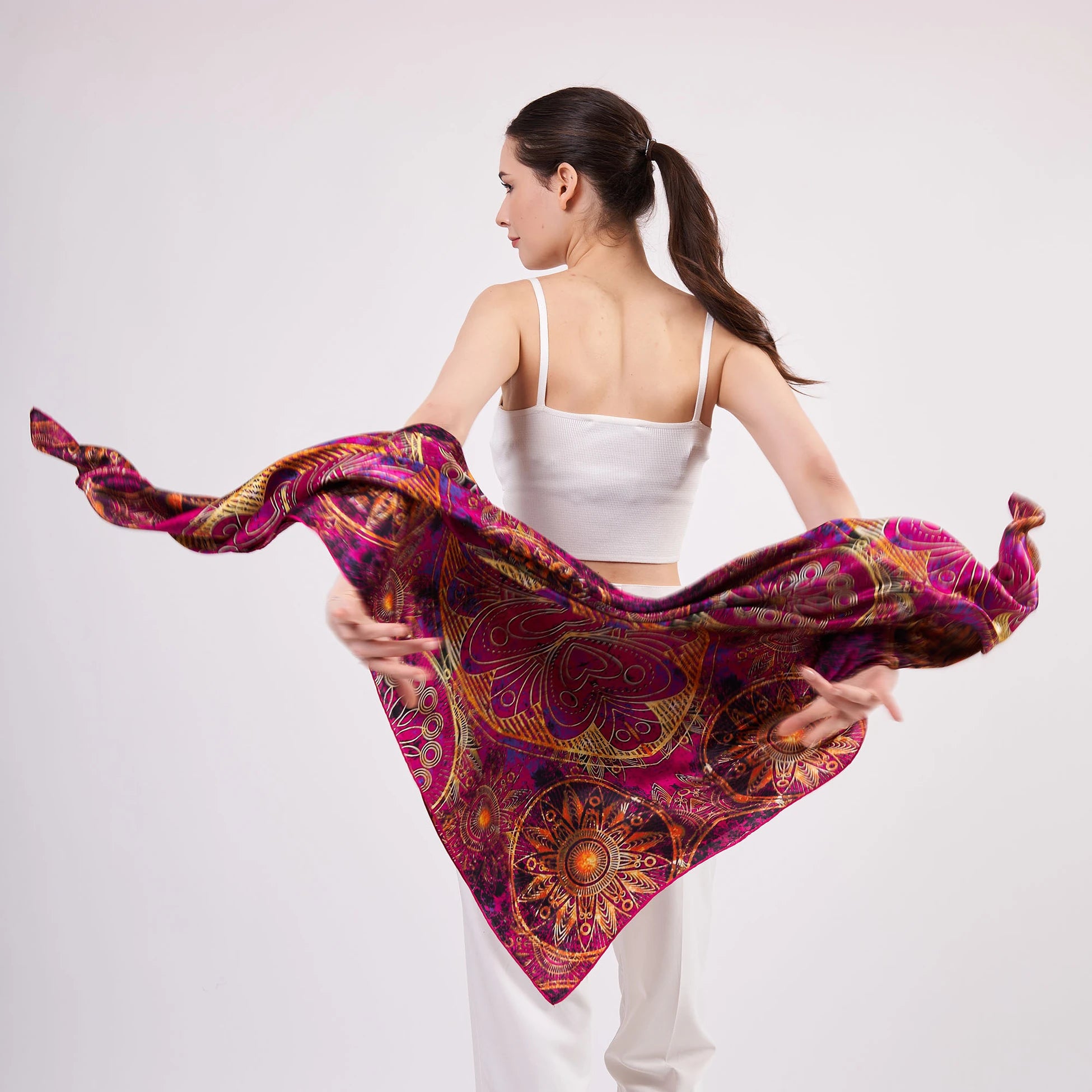 100% İpek Şal Fular | Mandala Desen | 140 cm | Fuşya | Nomads Felt