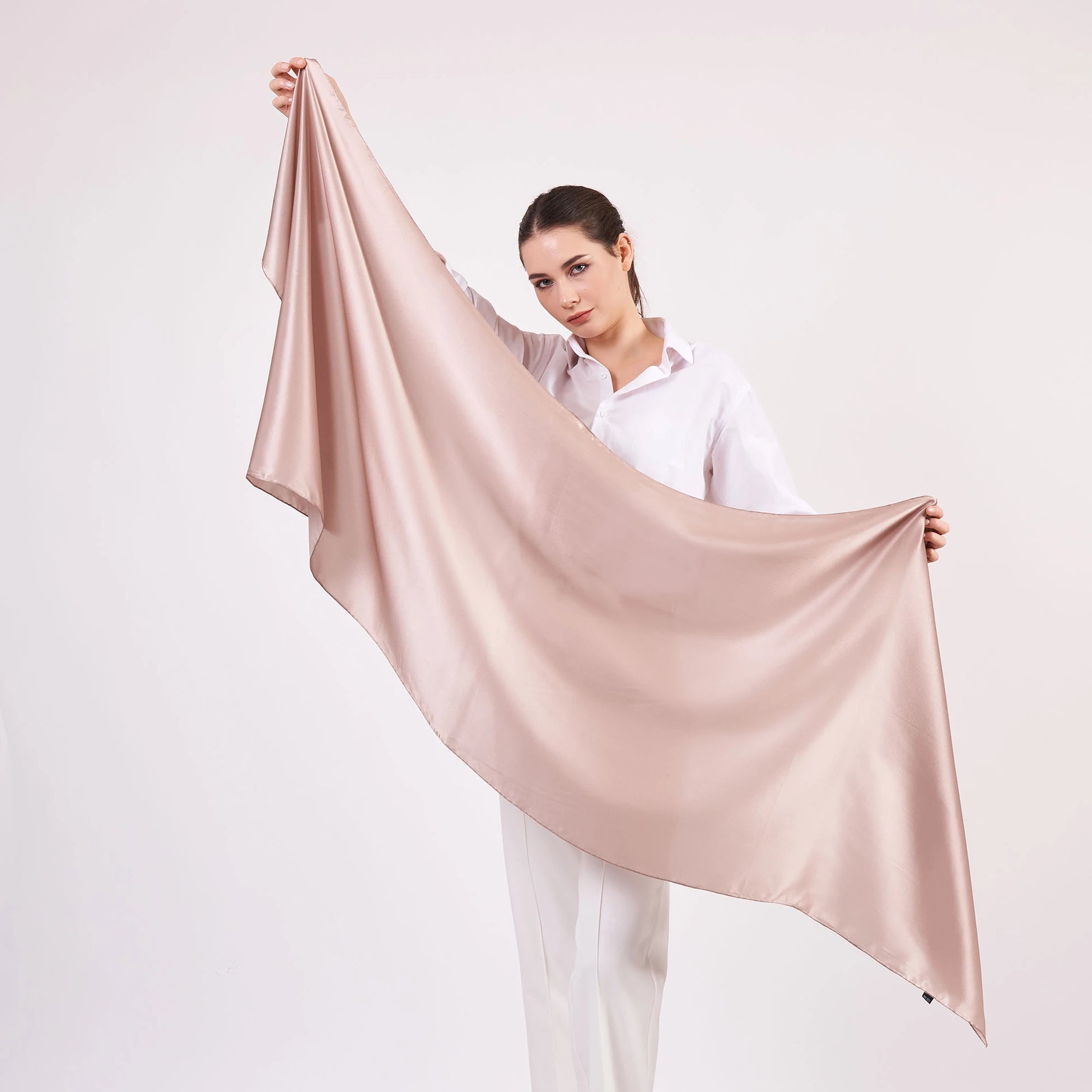 Saf İpek Fular | 70x200 cm | Vizon | Nomads Felt