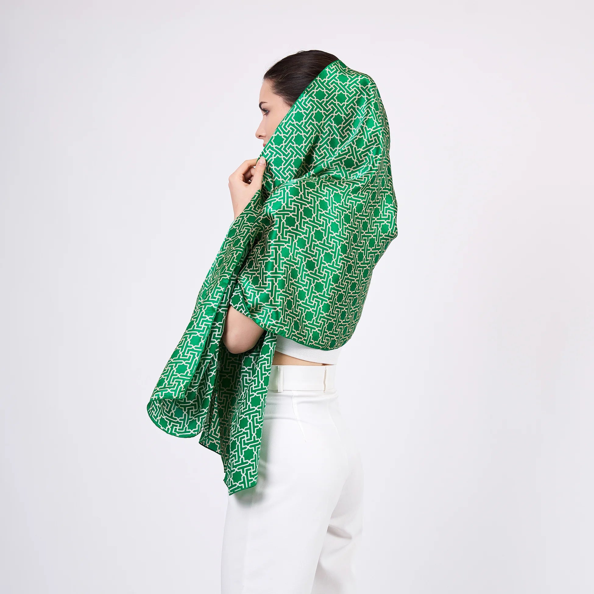 Saf İpek Fular | Yeşil | Unisex | Selçuklu Vektörel Yıldız Desen | Nomads Felt