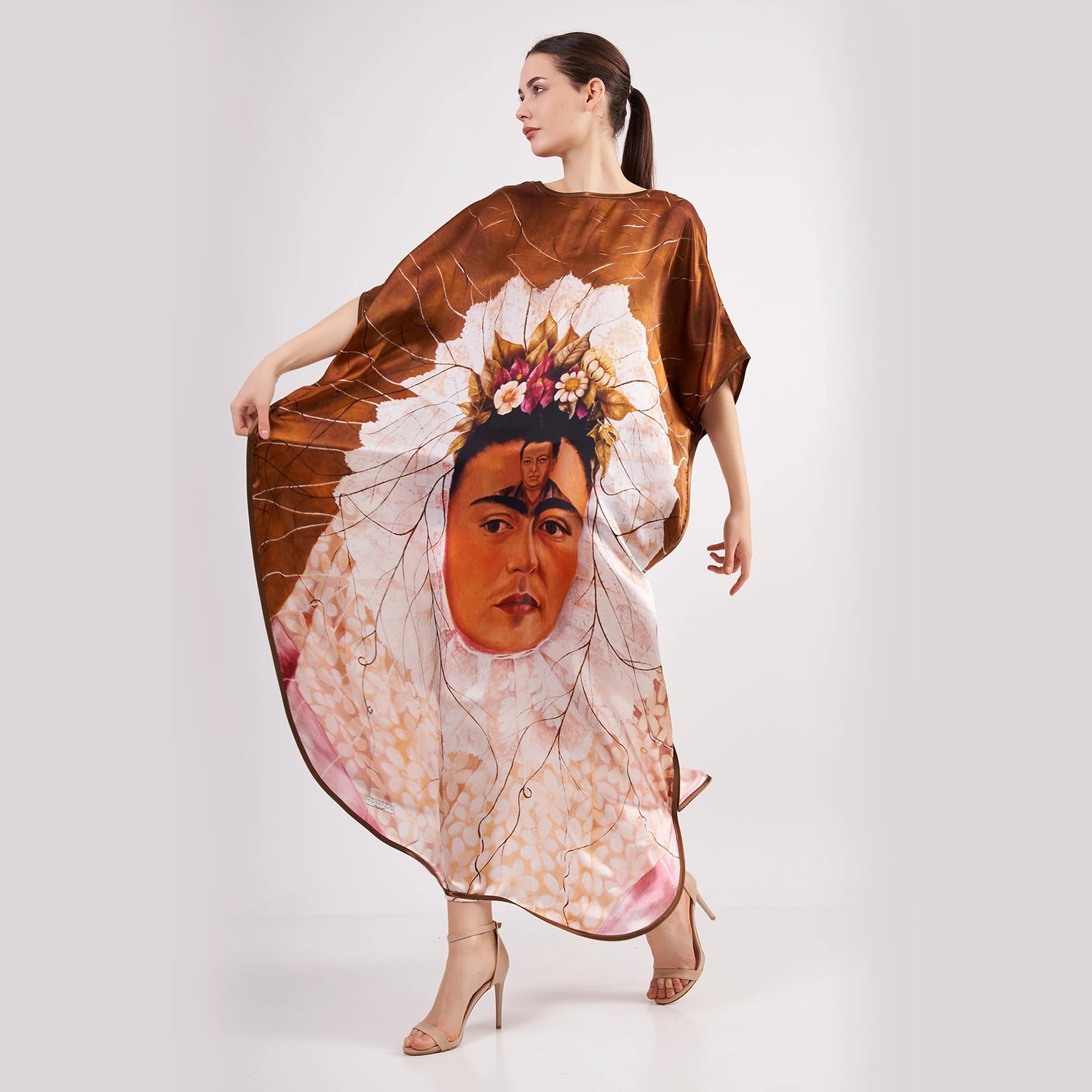 Frida Kahlo 5 Desenli İpek Elbise