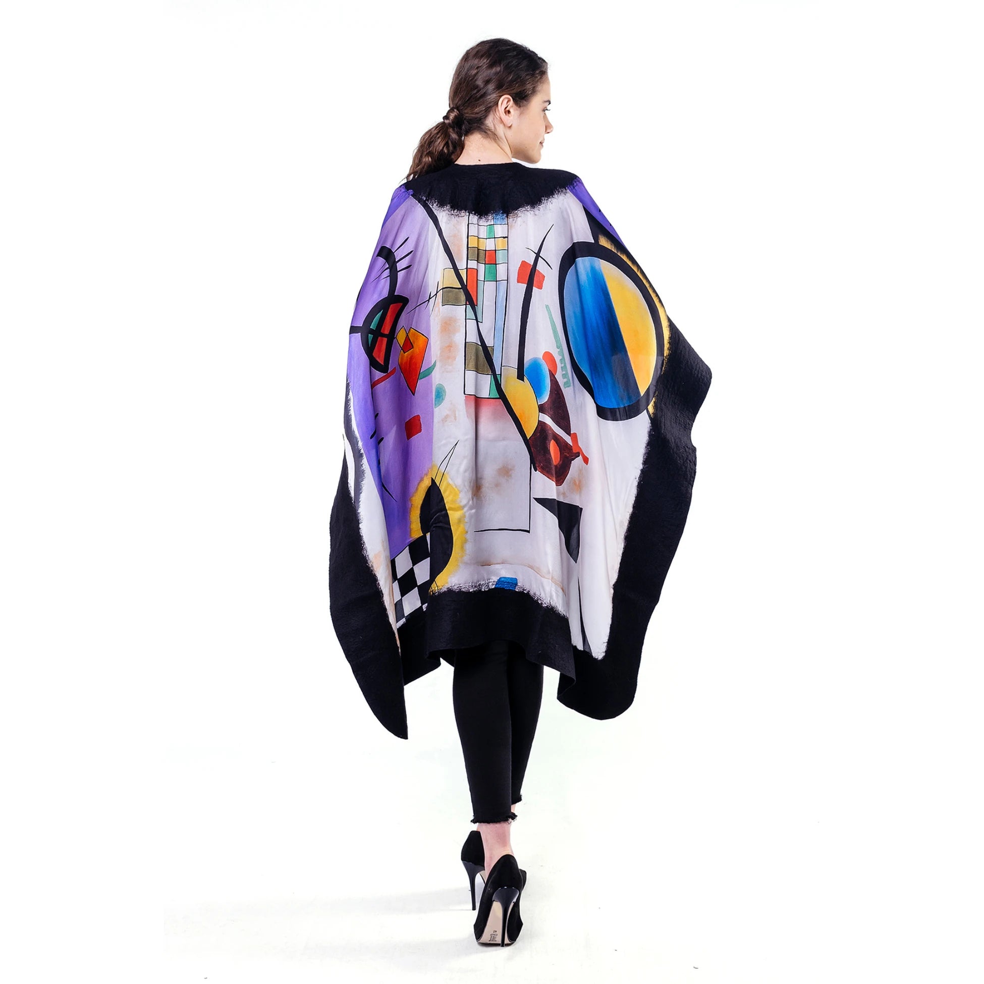 İpek-Keçe Panço | Siyah Kandinsky Collective | Nomads Felt