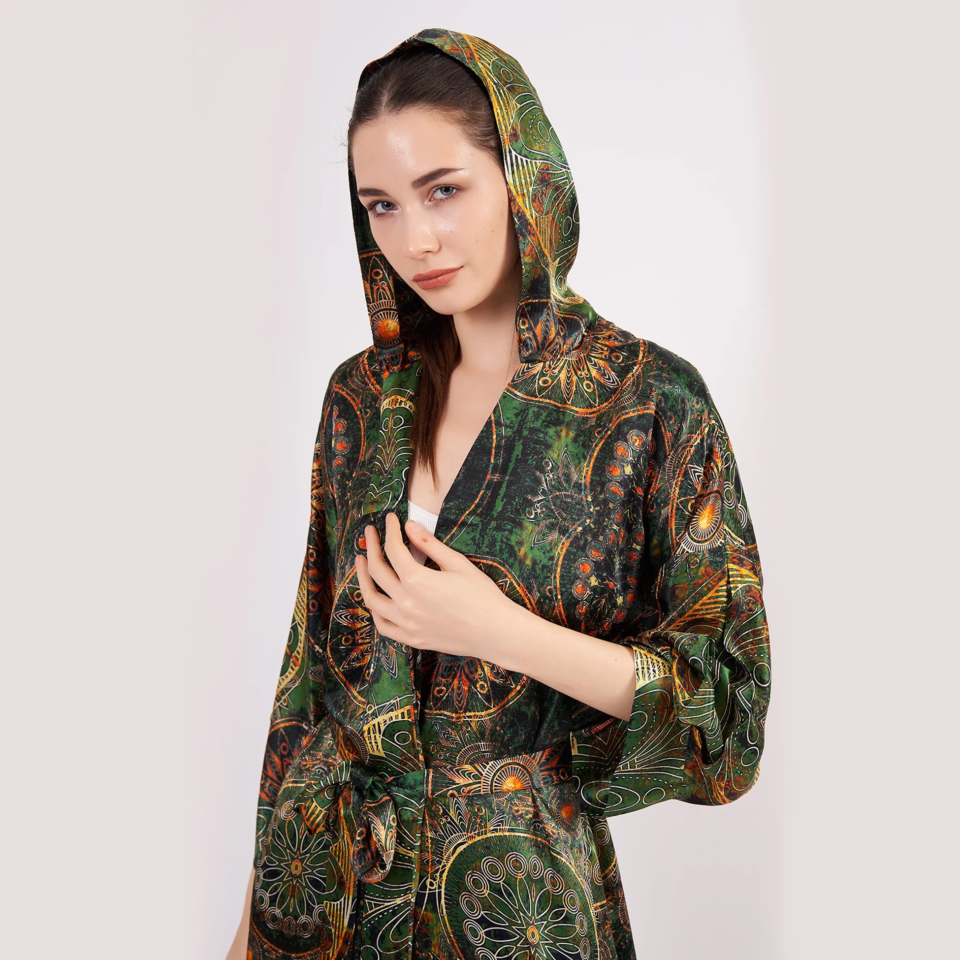 Saf İpek Kapüşonlu Kimono Kaftan | Mandala Desen Haki | Nomads Felt