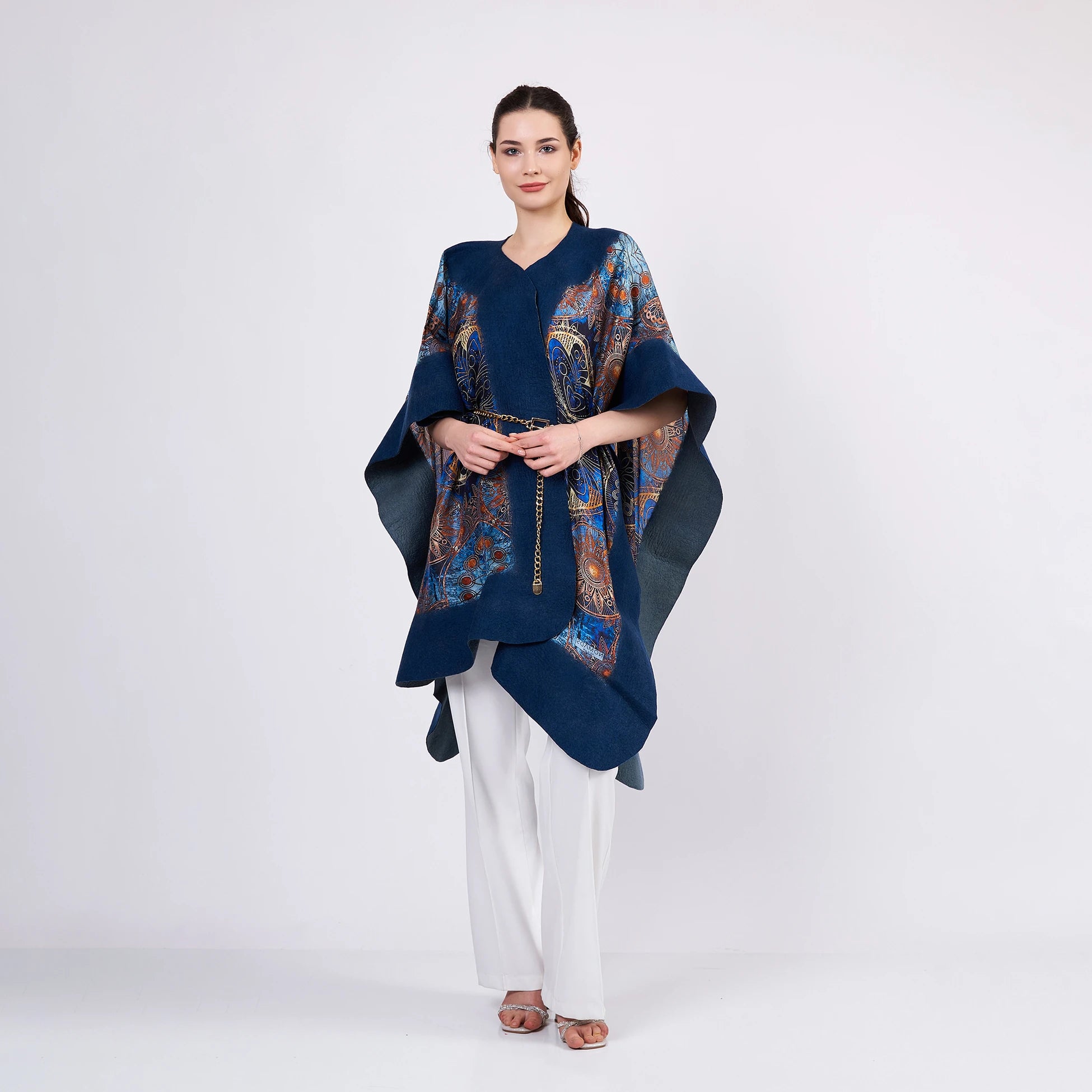 İpek Keçe Panço | Lacivert-Gri | Mavi Mandala Desen | Nomads Felt