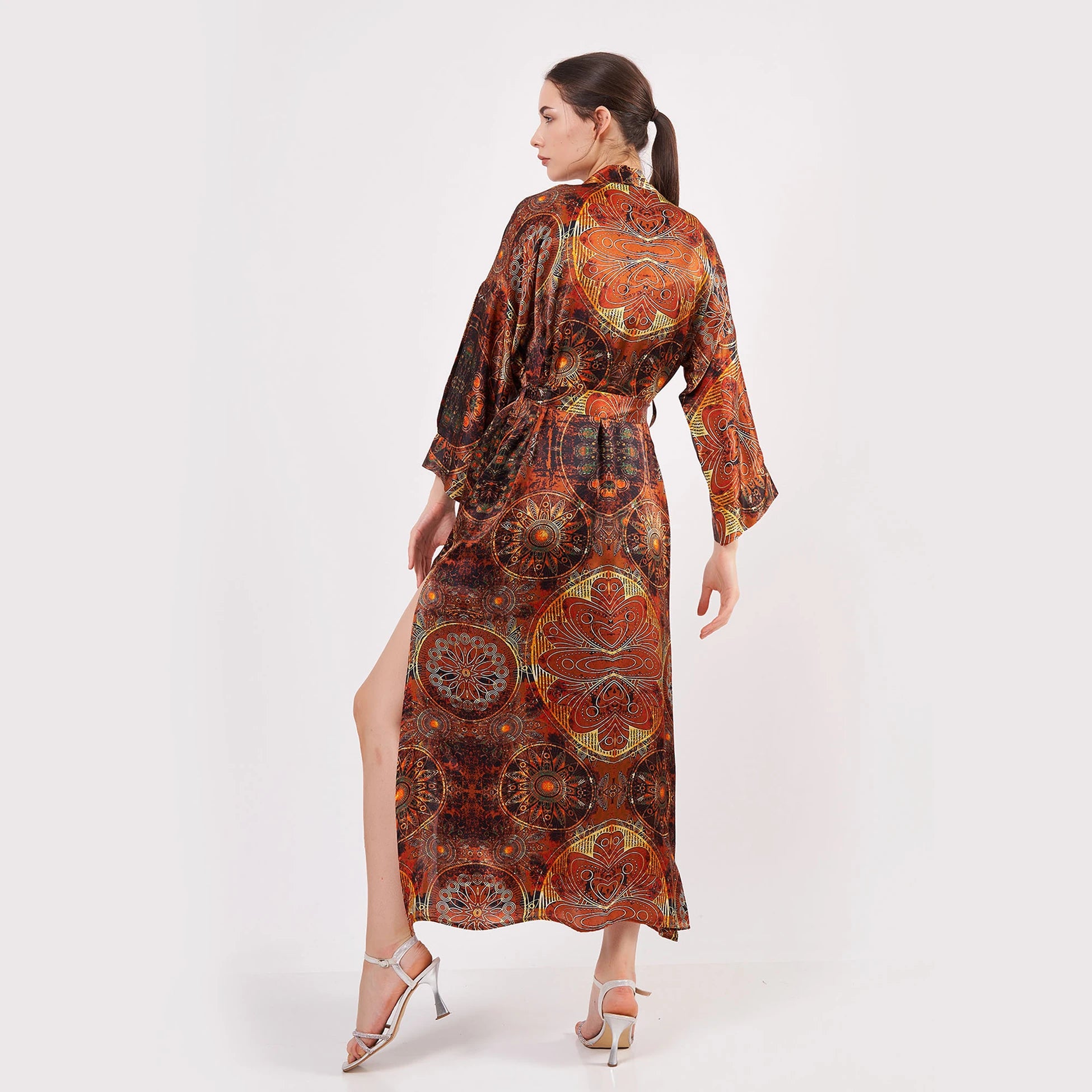 Saf İpek Uzun Kimono Kaftan | Kahverengi Mandala Desen | Nomads Felt
