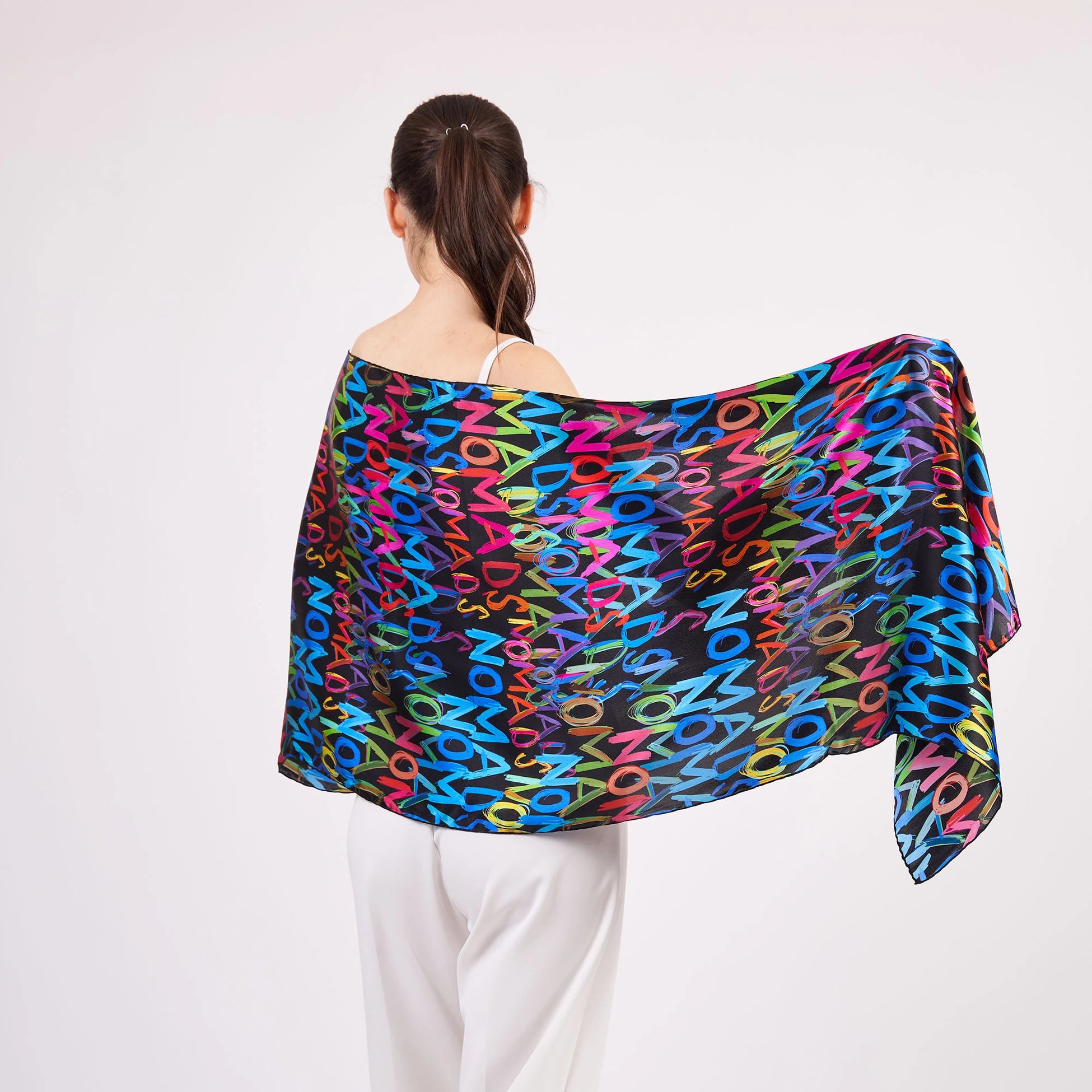 Saf İpek Fular | 55x180 cm | Neon Baskılı | Nomads Felt