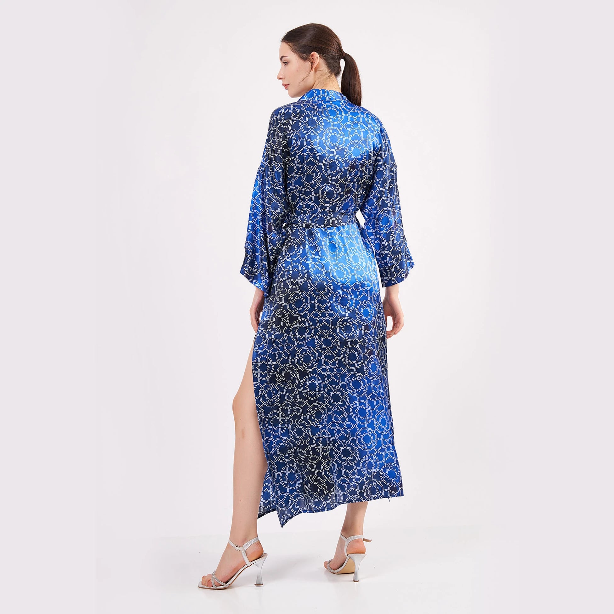 %100 İpek Uzun Kimono Kaftan | Mavi Beyaz Desenli | Nomads Felt
