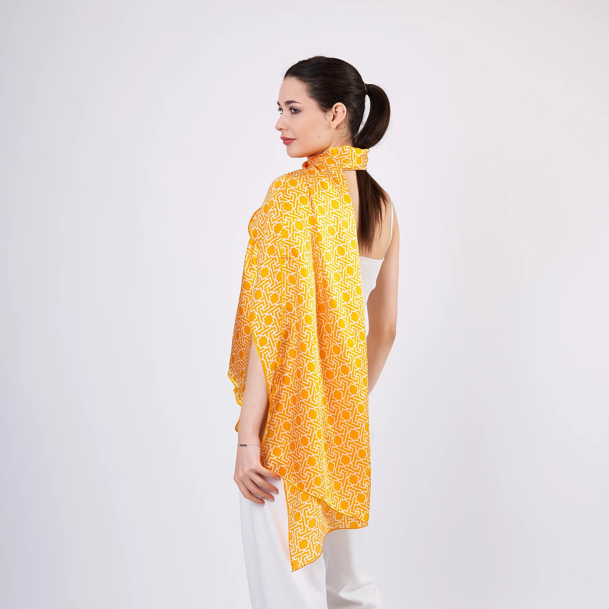 Saf İpek Fular | Sarı | Unisex | Selçuklu Vektörel Yıldız Desen | Nomads Felt