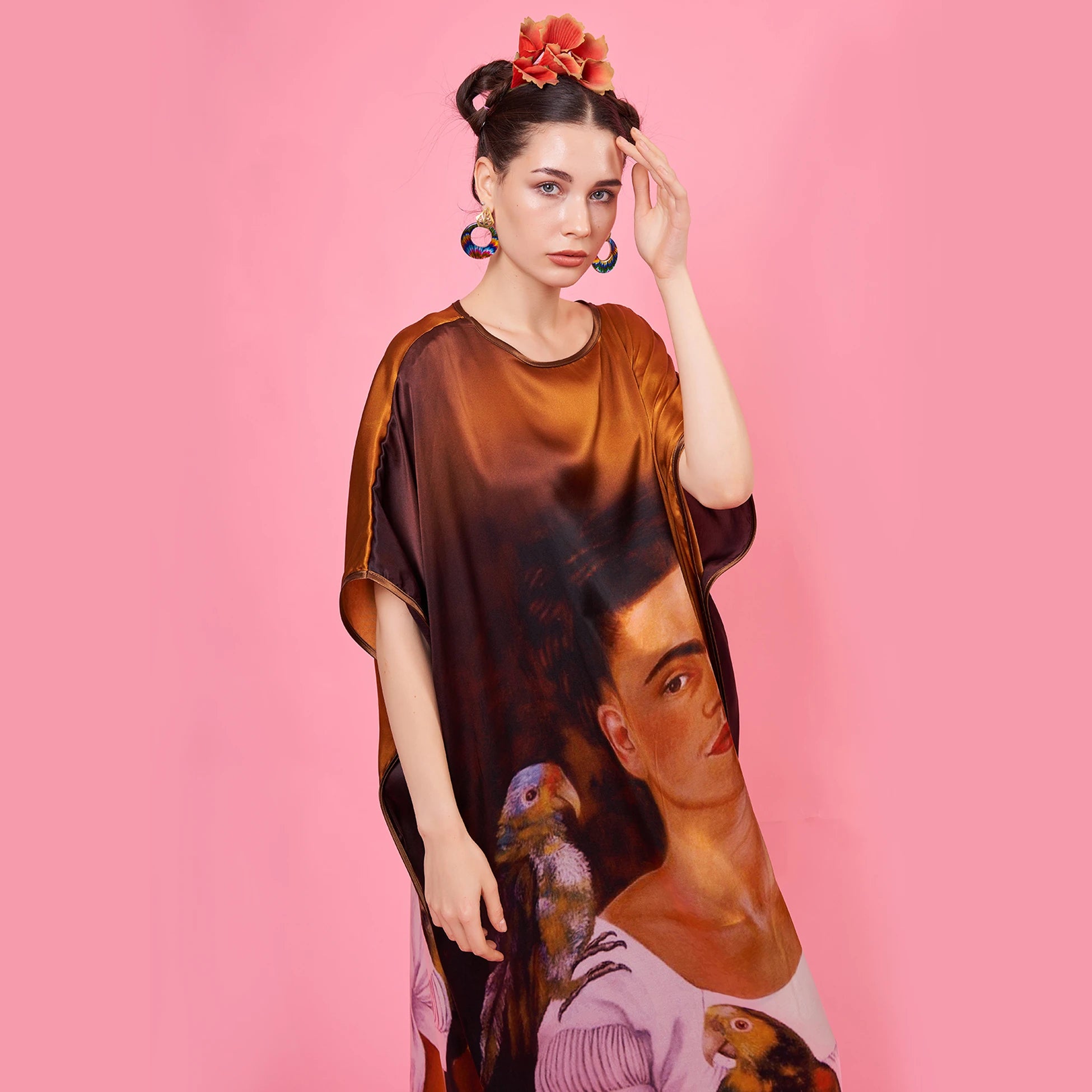 Kahverengi Bronz Frida Kahlo İpek Elbise