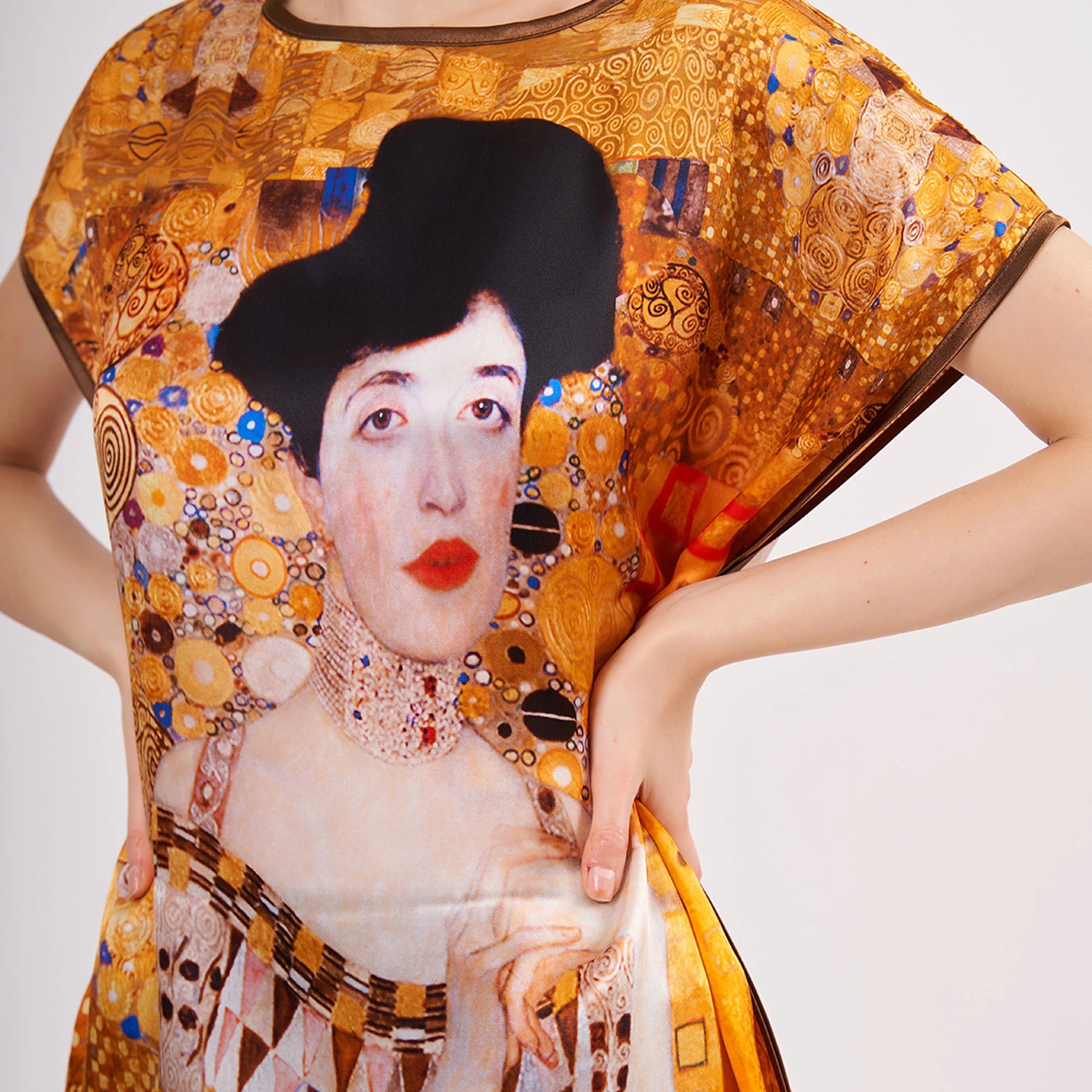 Gustav Klimt Adele Bloch Bauer Desenli Kısa İpek Elbise