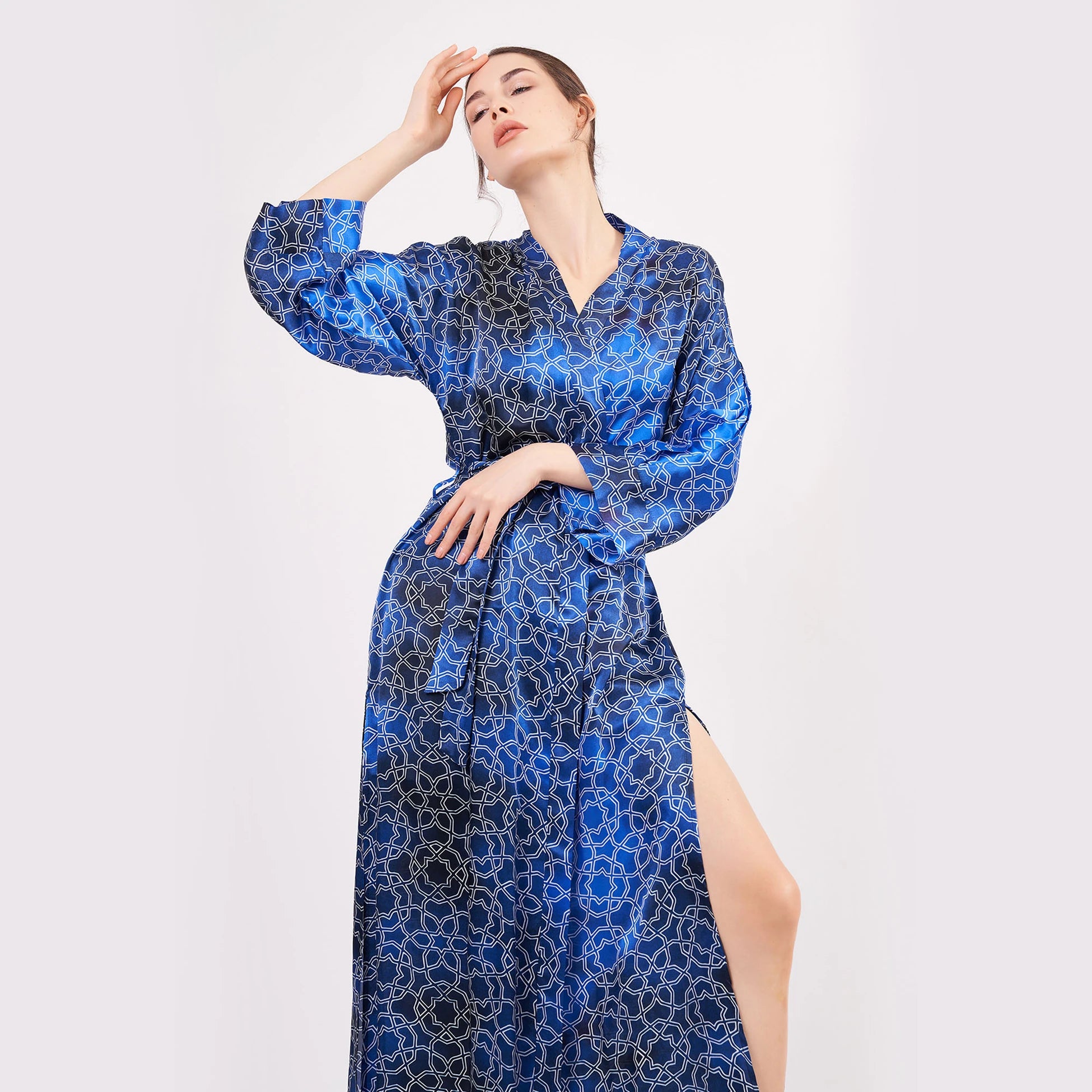 %100 İpek Uzun Kimono Kaftan | Mavi Beyaz Desenli | Nomads Felt