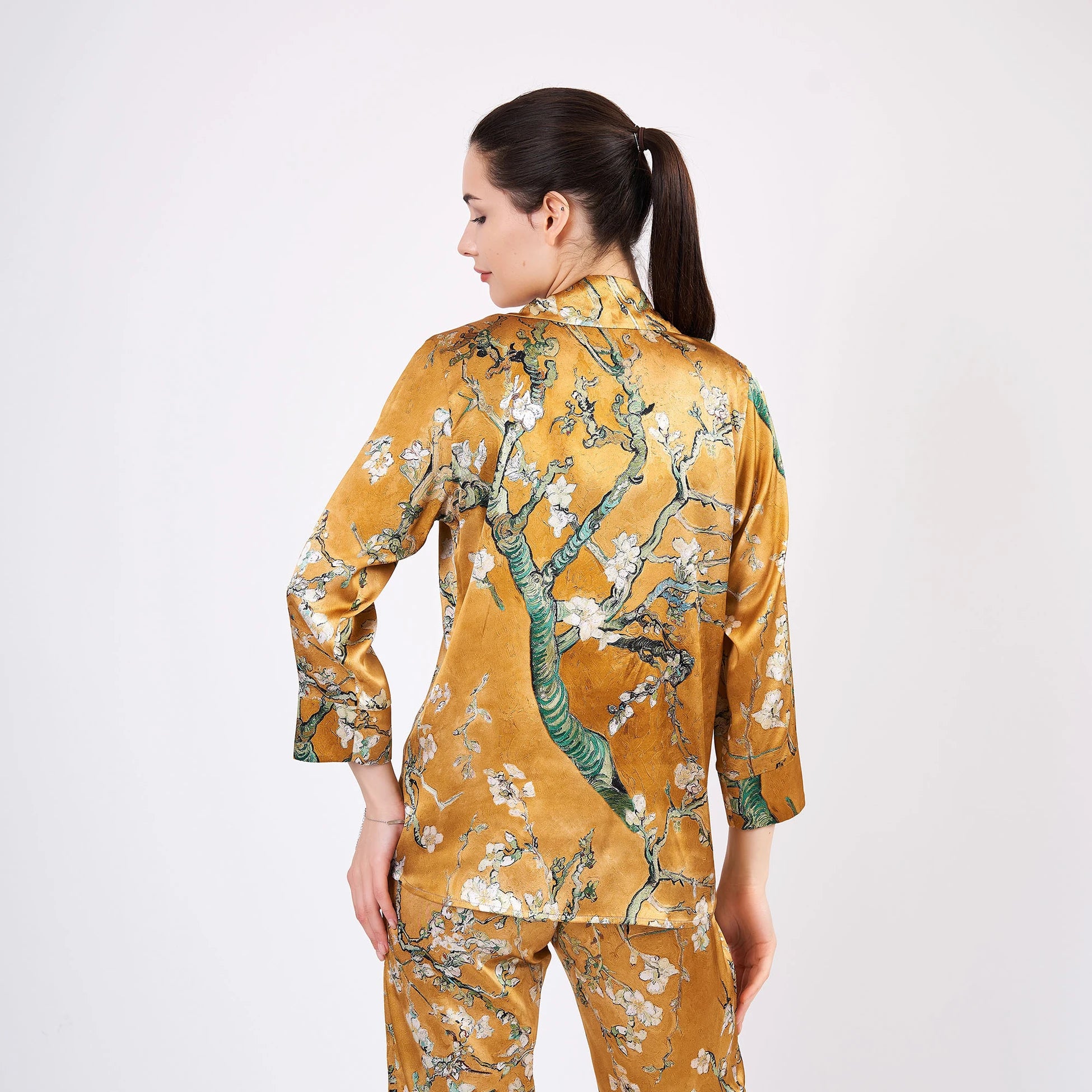 Saf İpek Gömlek-Pantolon-Pijama Takımı | Van Gogh Badem Ağacı Gold | Nomads Felt