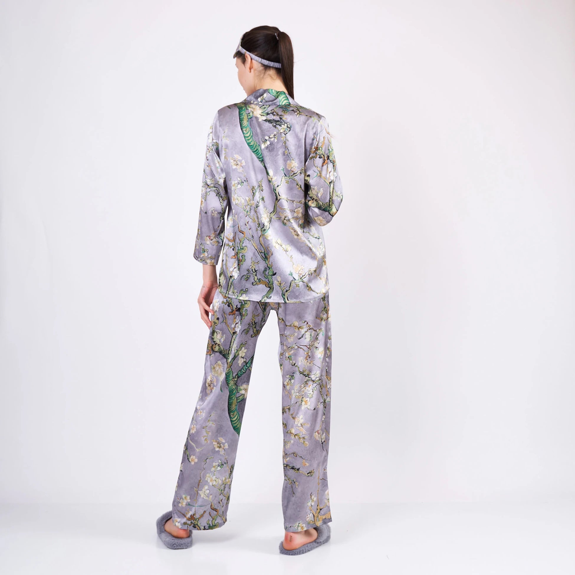 Saf İpek Gömlek-Pantolon-Pijama Takımı | Van Gogh Badem Ağacı Gri | Nomads Felt