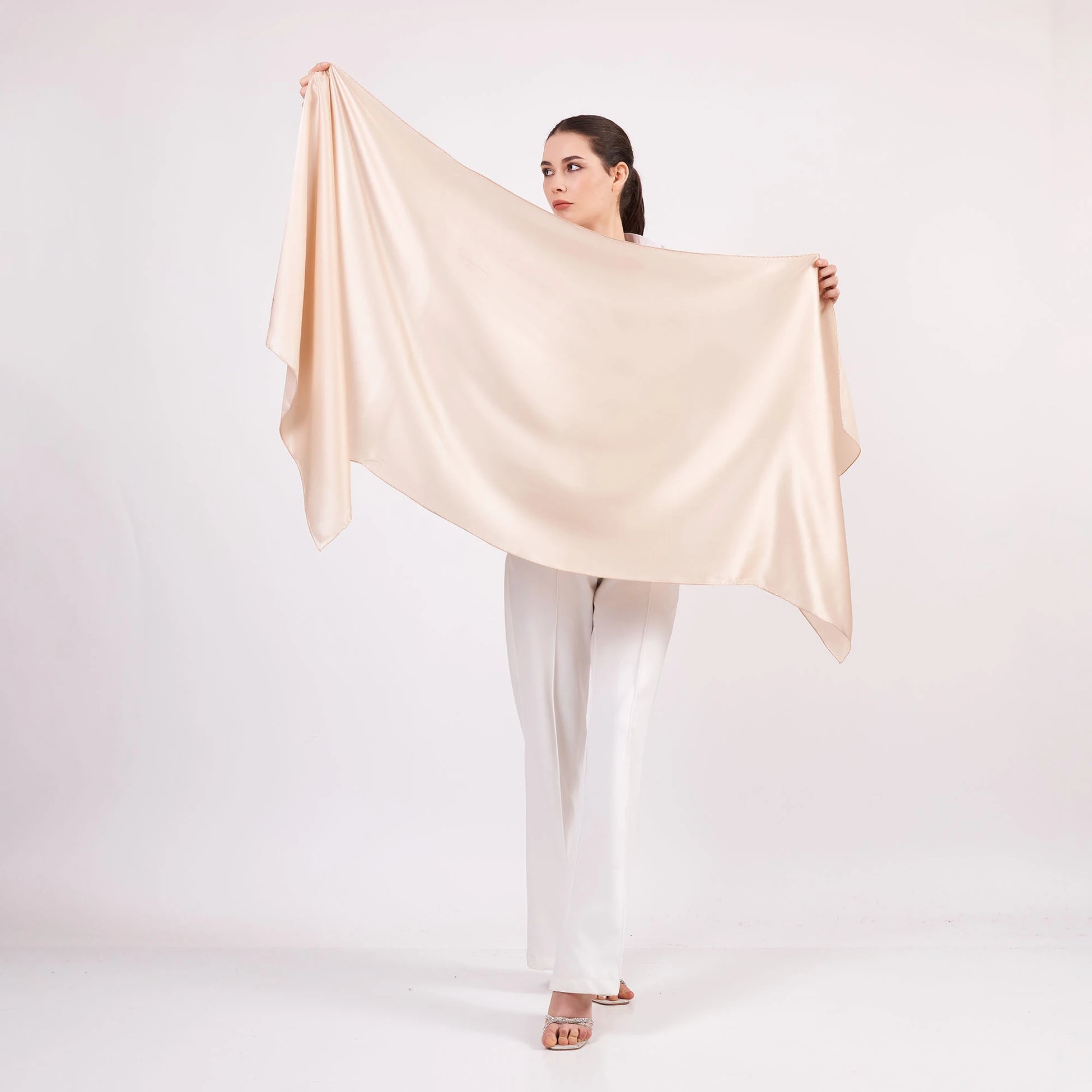 Saf İpek Fular | 70x200 cm | Ekru | Nomads Felt
