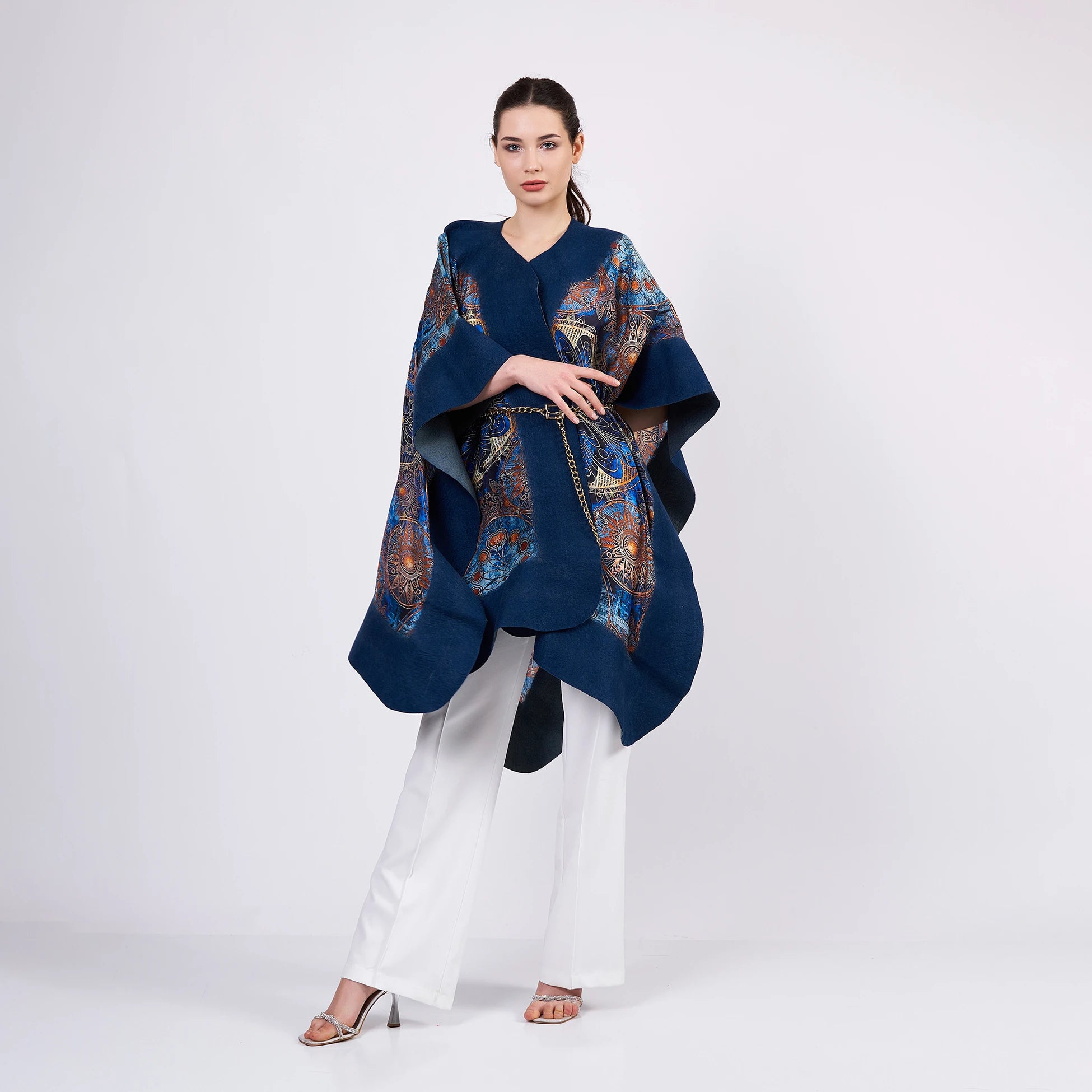 İpek Keçe Panço | Lacivert-Gri | Mavi Mandala Desen | Nomads Felt