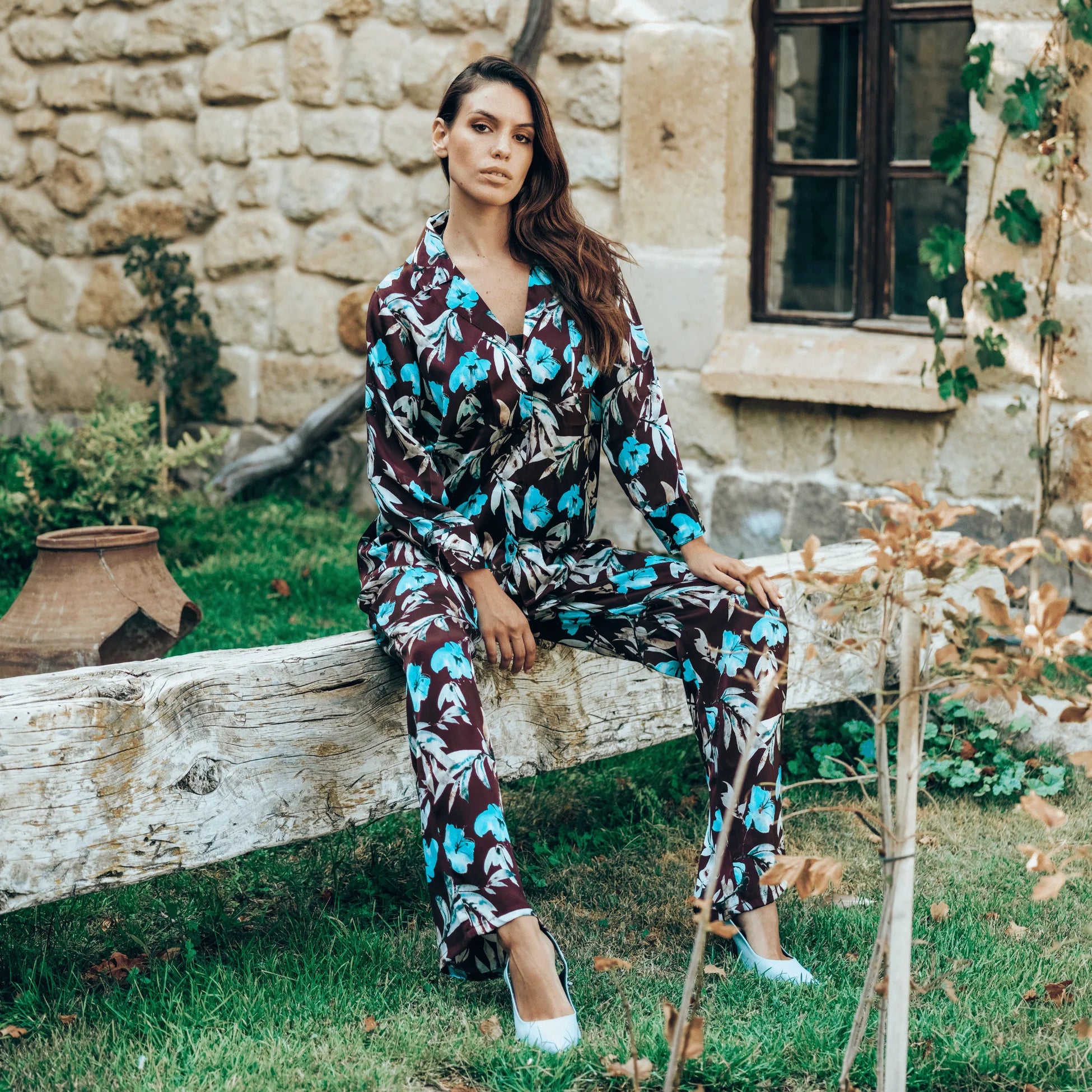 Saf İpek Gömlek-Pantolon Pijama Takımı | Kahverengi Çiçek Desen | Nomads Felt