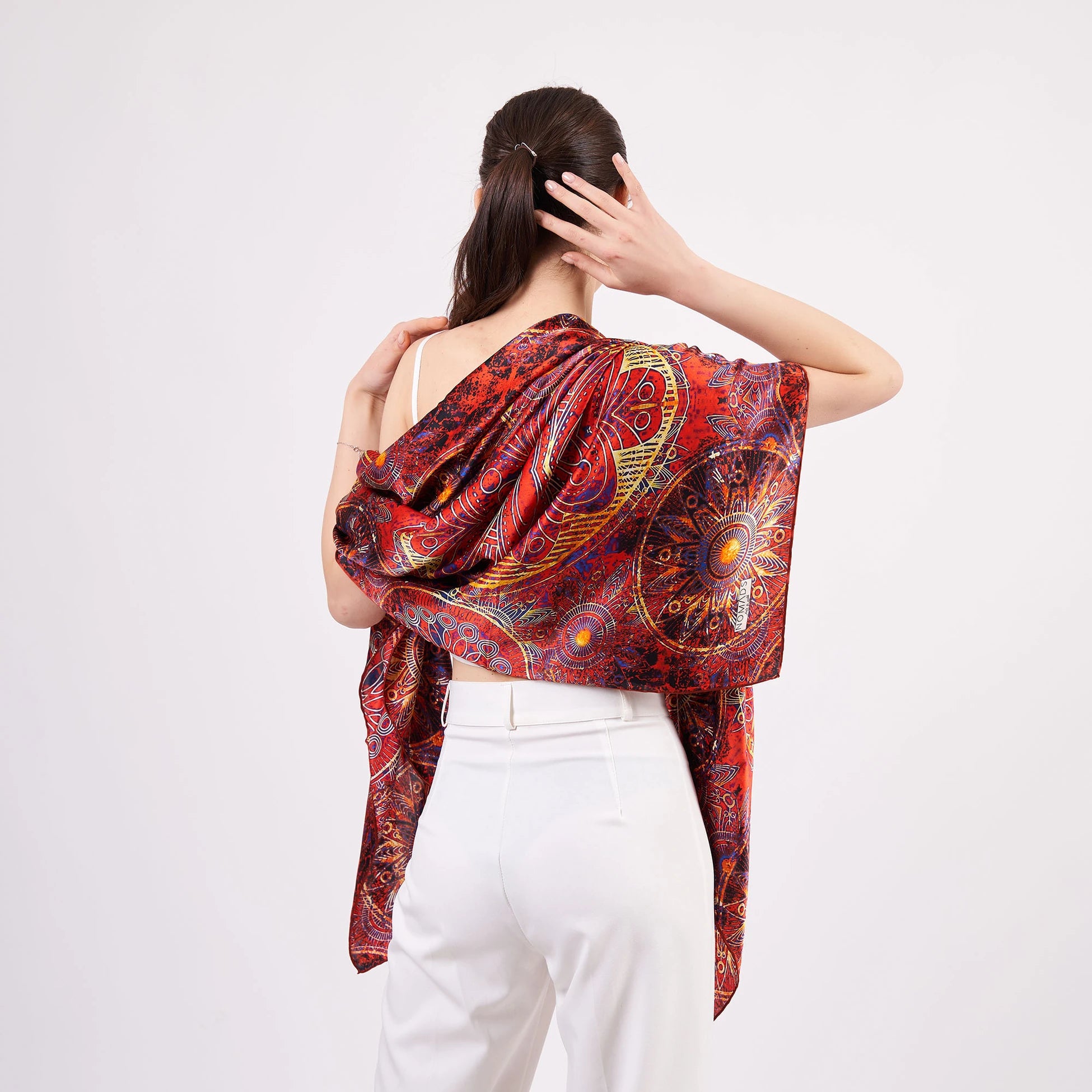 100% İpek Şal Fular | Mandala Desen | 140 cm | Kırmızı | Nomads Felt