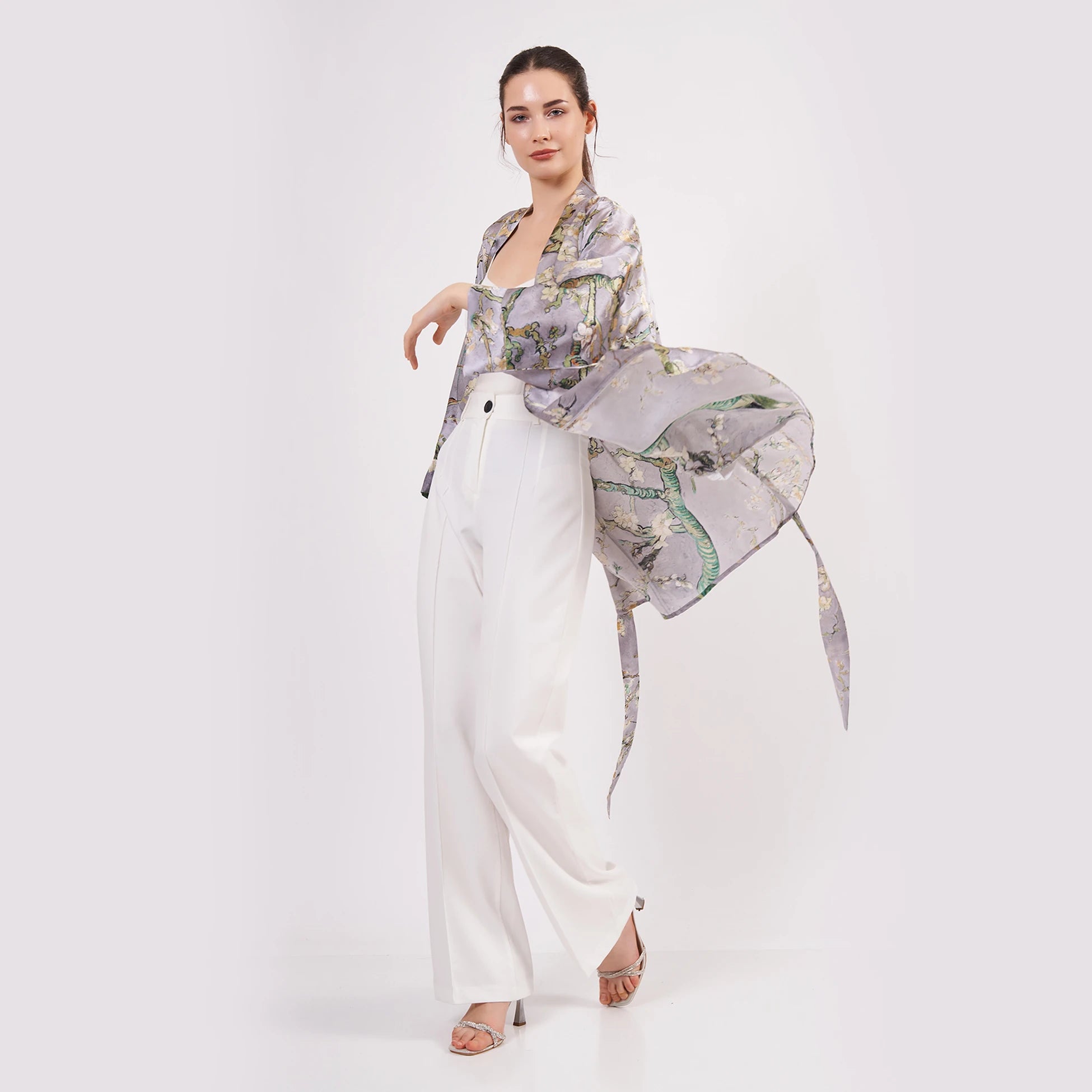 Saf İpek Kısa Kimono Kaftan | Van Gogh Badem Ağacı Gri | Nomads Felt