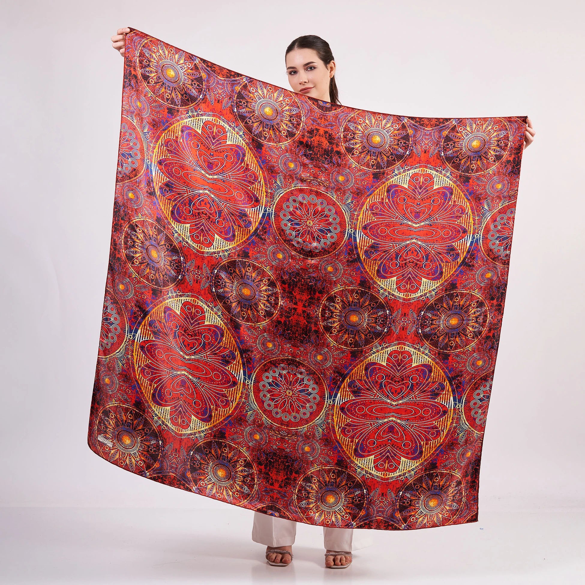100% İpek Şal Fular | Mandala Desen | 140 cm | Kırmızı | Nomads Felt